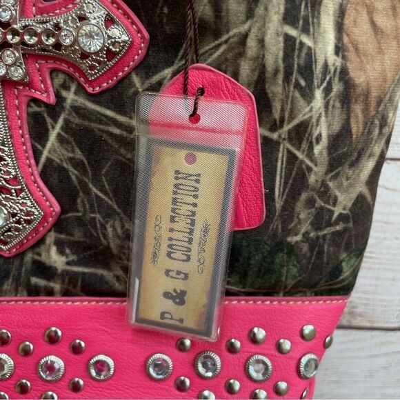 NEW WITH TAGS P‎ & G COLLECTION CAMO AND HOT PINK EMBELLISHED CROSS BAG - Picture 5 of 11